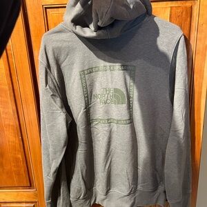 Men’s North Face sweatshirt